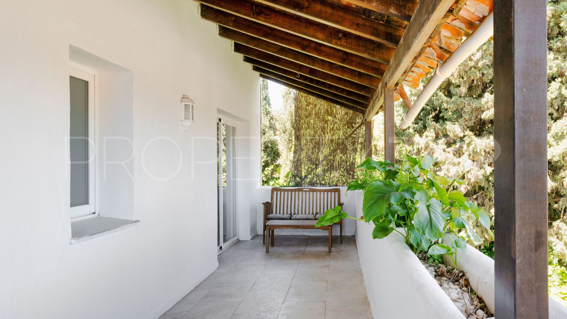 4 bedrooms villa for sale in Nueva Andalucia