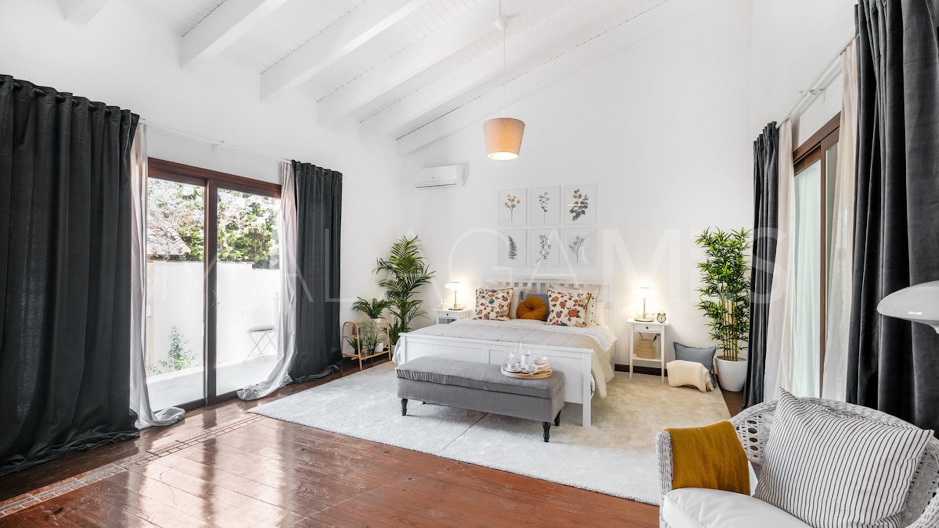 10 bedrooms villa in Atalaya de Rio Verde for sale