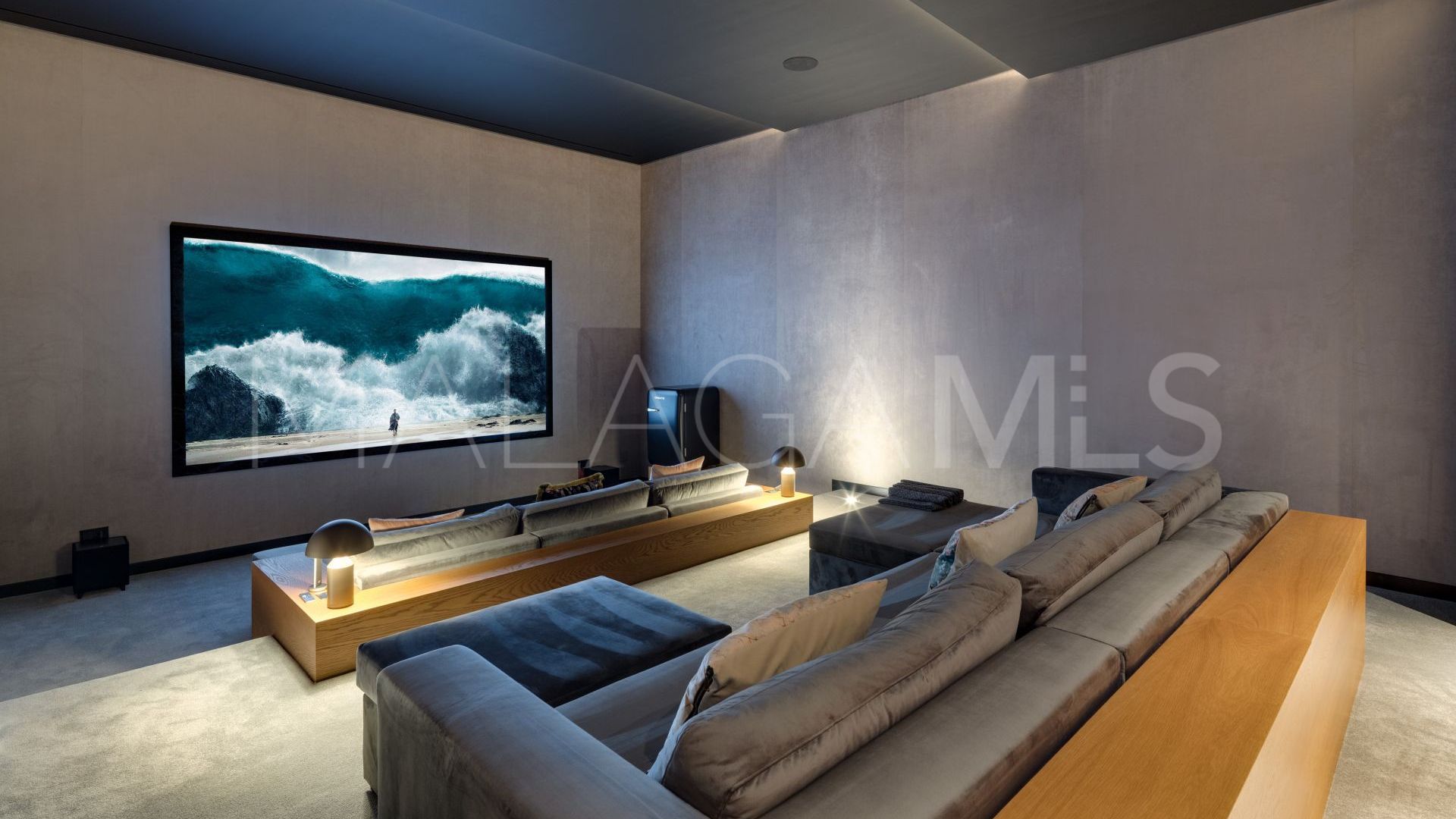 El Madroñal 8 bedrooms villa for sale
