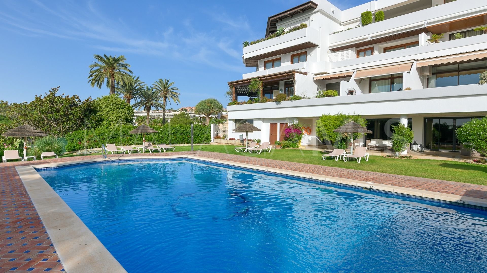 Penthouse for sale in Hotel del Golf