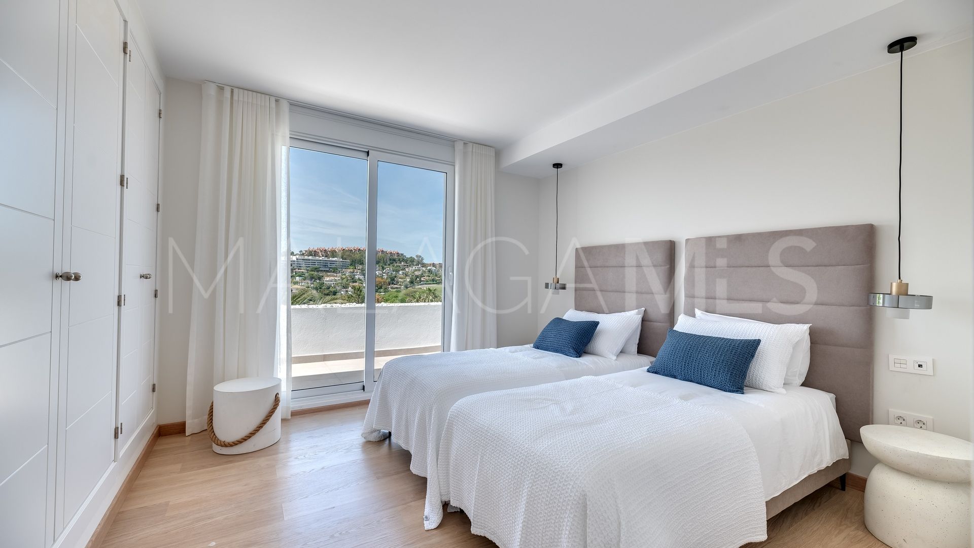 Penthouse for sale in Hotel del Golf