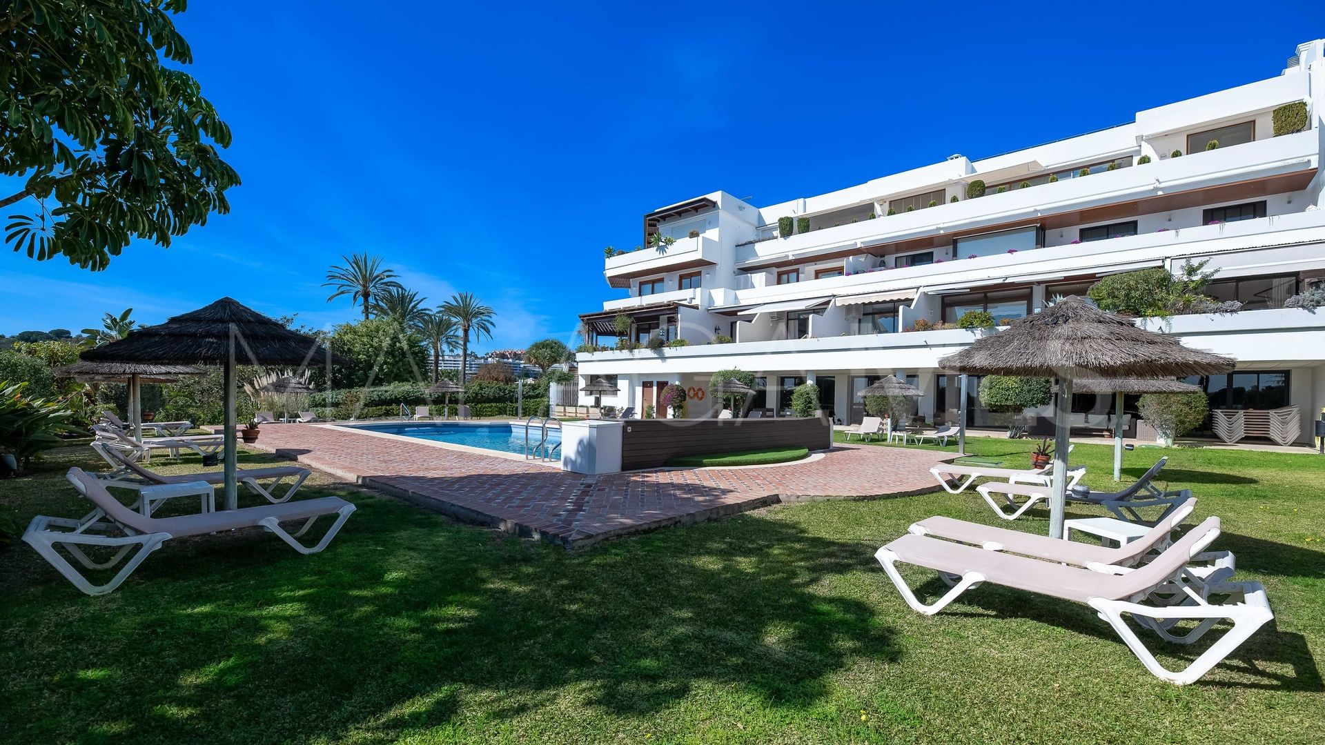 Penthouse for sale in Hotel del Golf