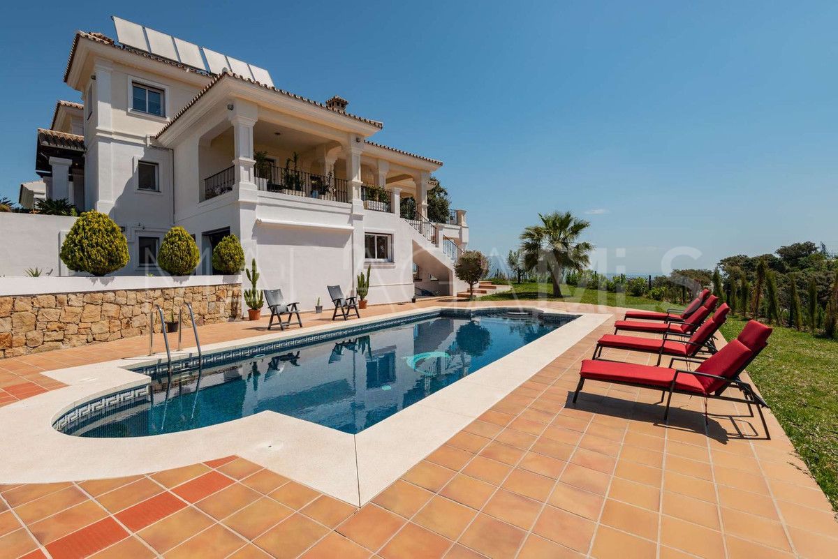 Villa for sale in La Mairena