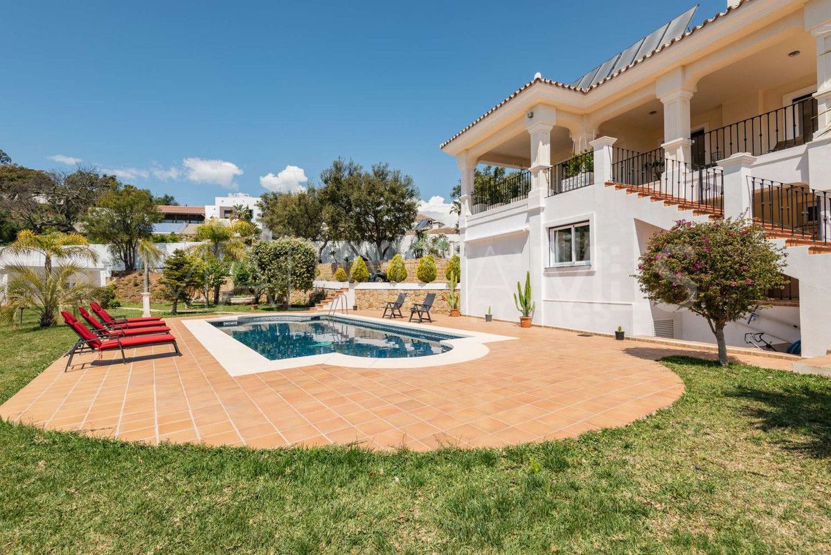 Villa for sale in La Mairena