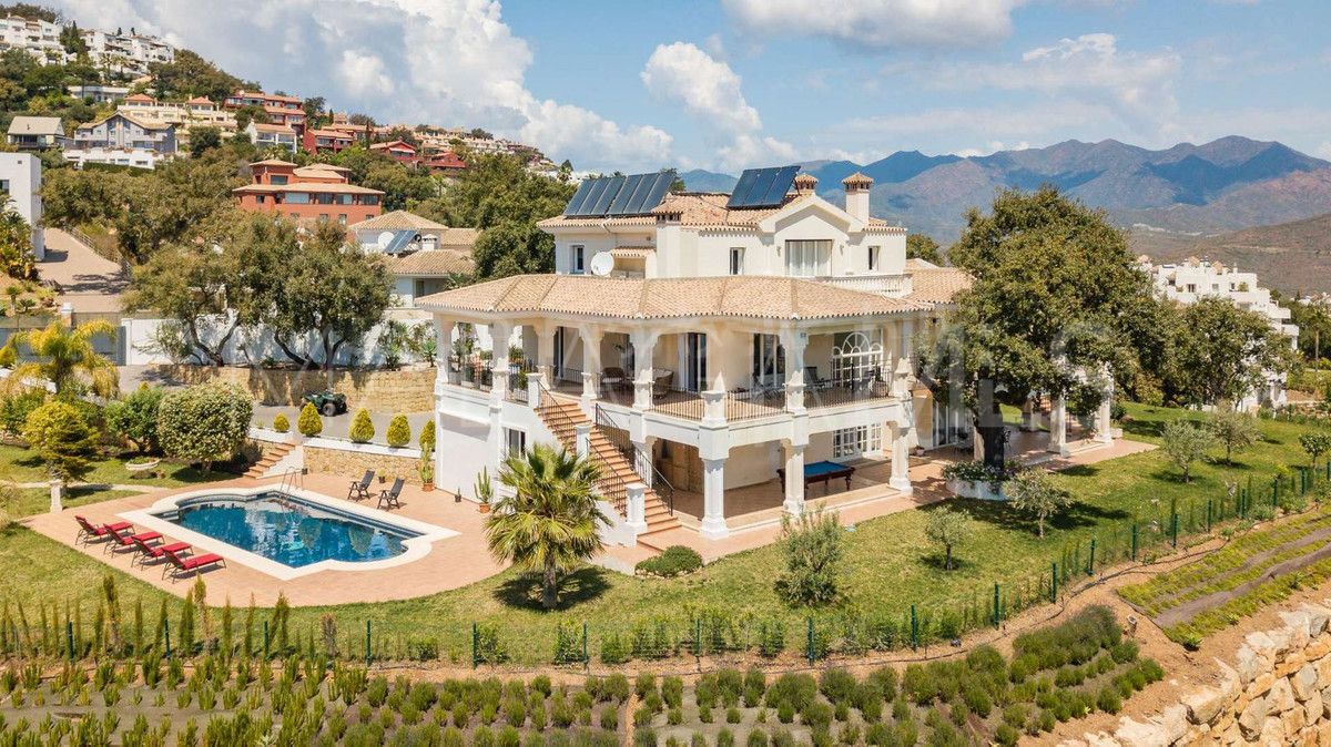 Villa for sale in La Mairena