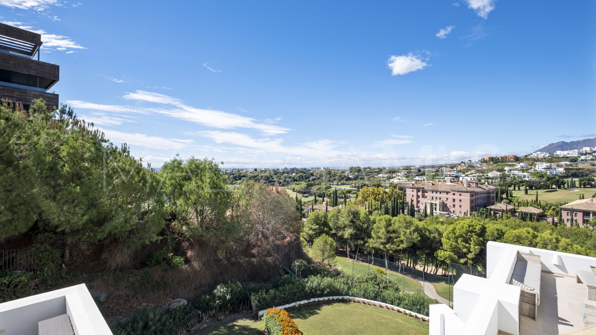 Duplex penthouse for sale in Los Flamingos Golf