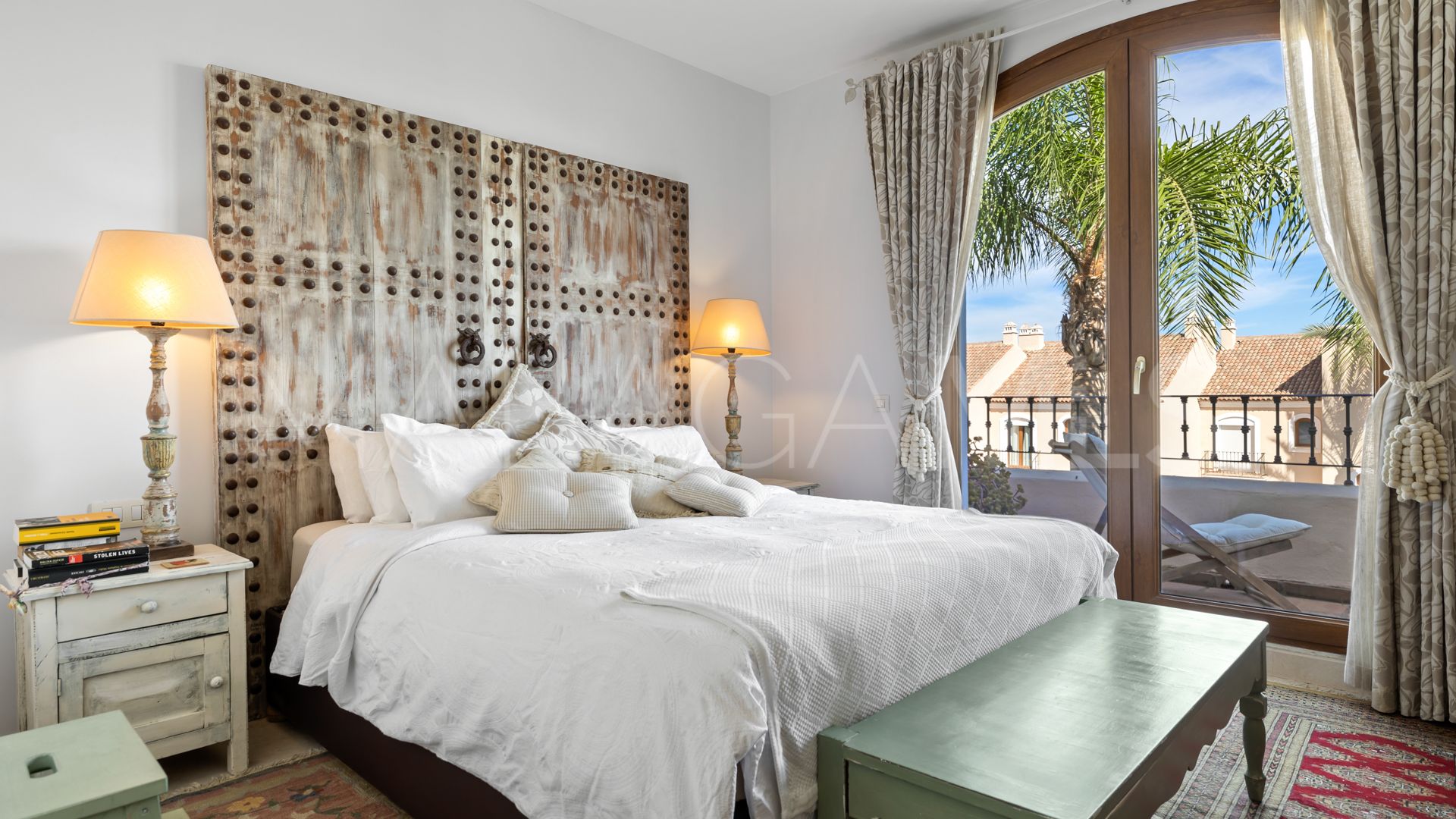 Buy town house with 4 bedrooms in Paraiso Hills