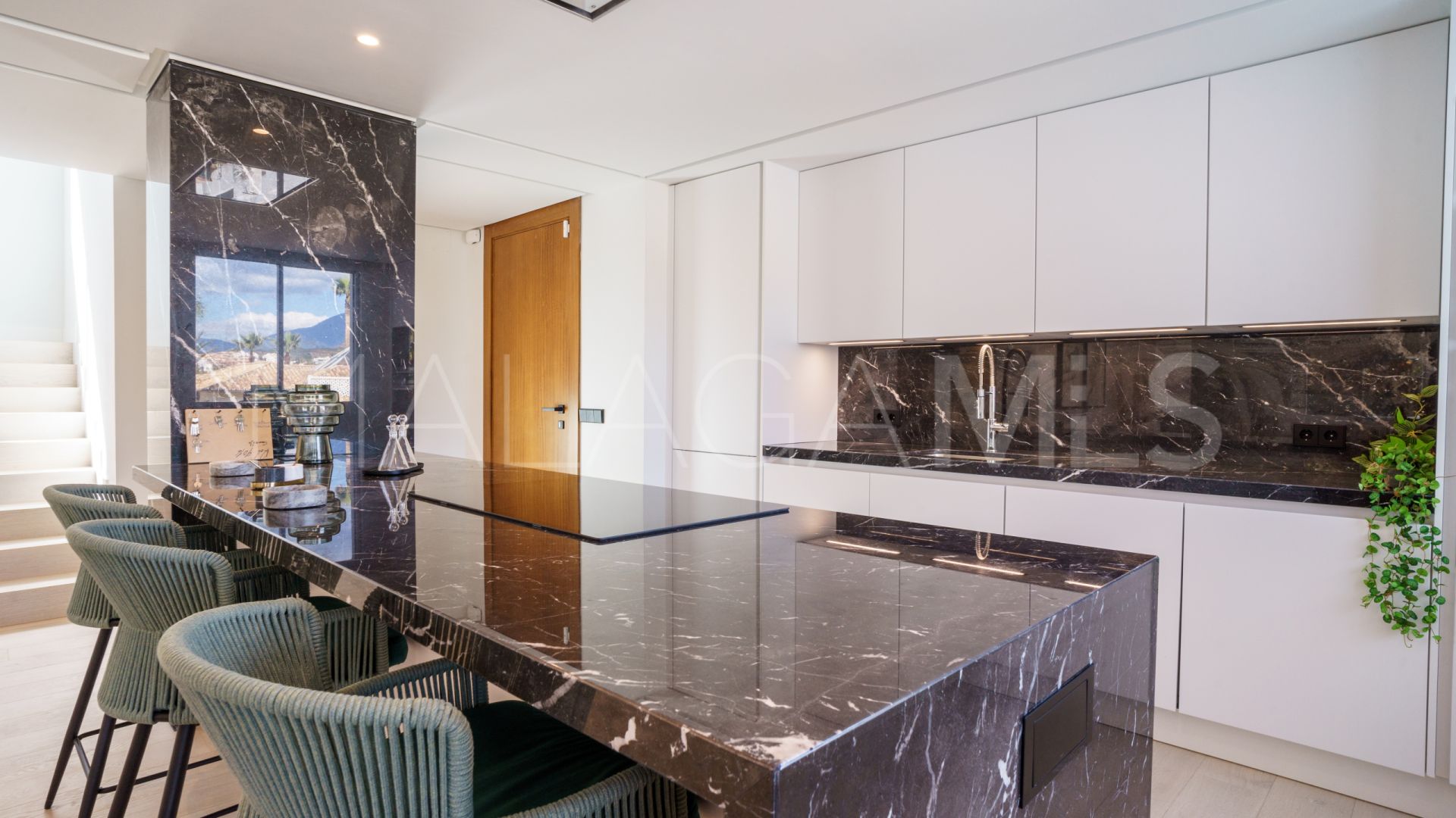 Las Brisas, villa a la venta