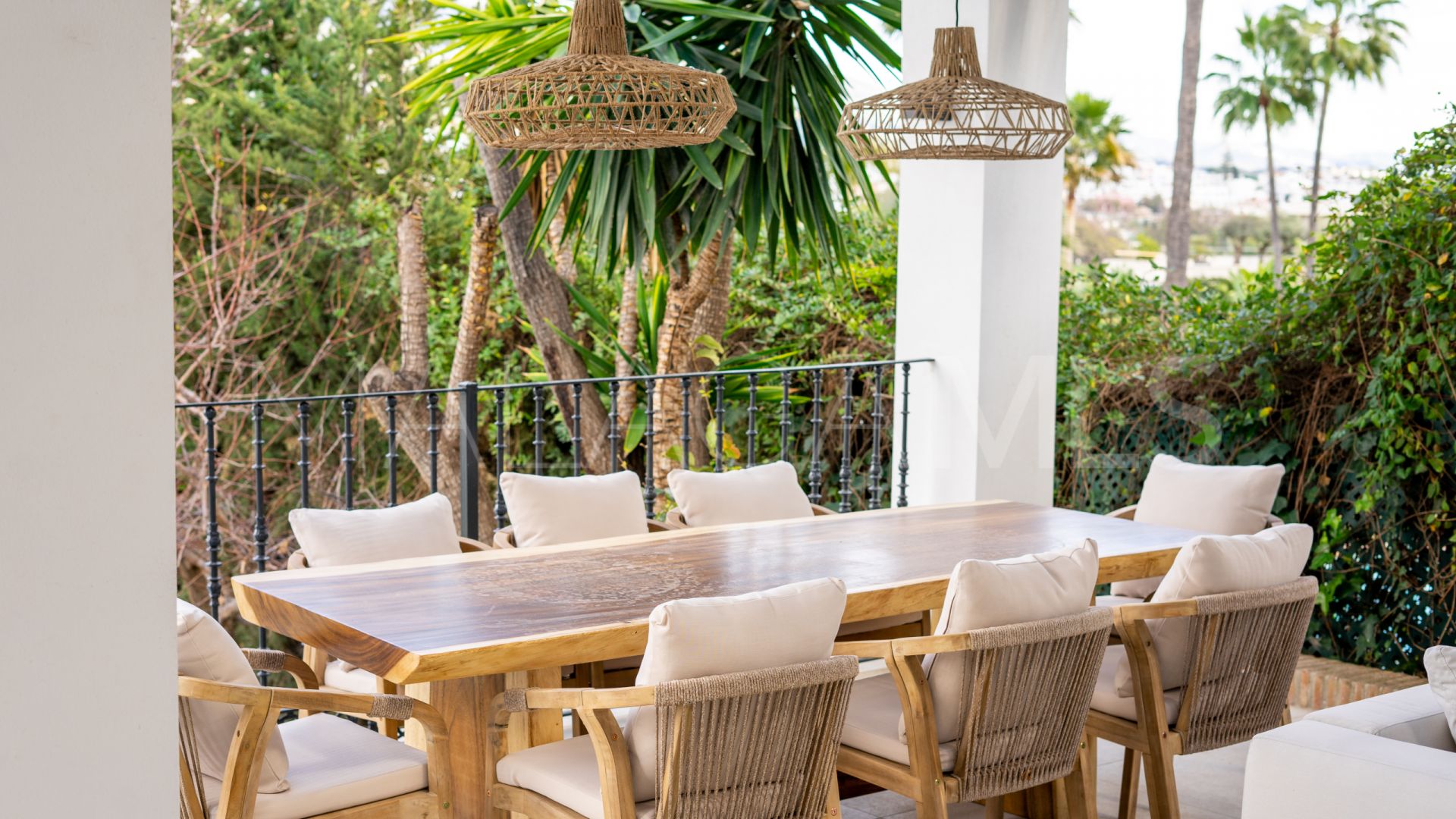 Las Brisas, villa a la venta