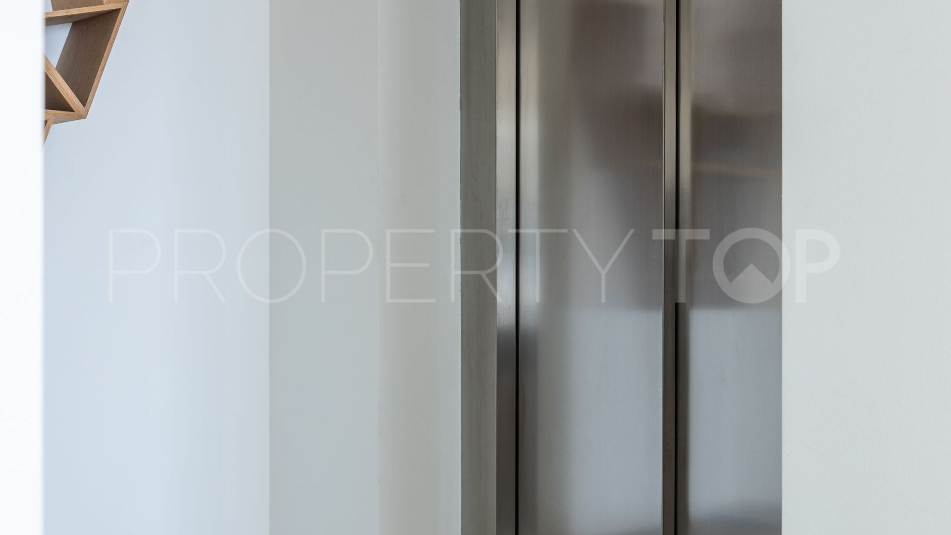 For sale duplex penthouse in 9 Lions Residences