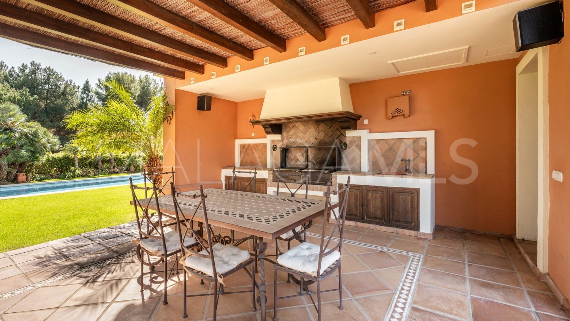 Villa for sale in Altos Reales