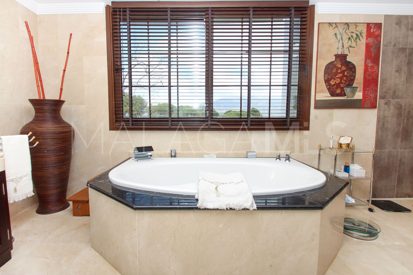 Se vende villa in Cala de Mijas with 4 bedrooms