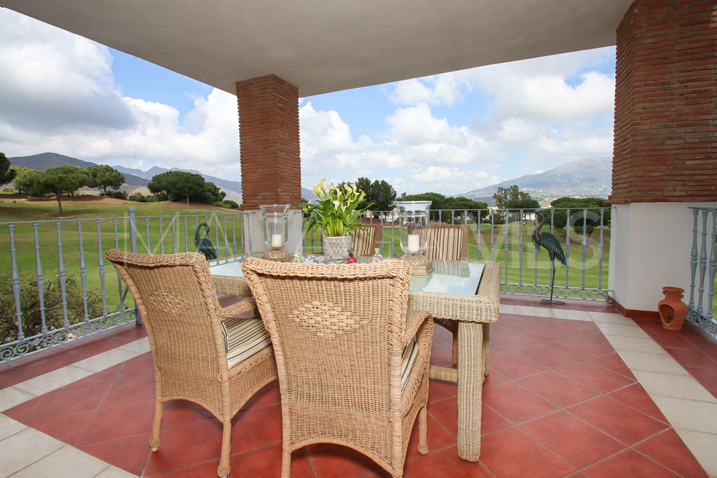 Se vende villa in Cala de Mijas with 4 bedrooms