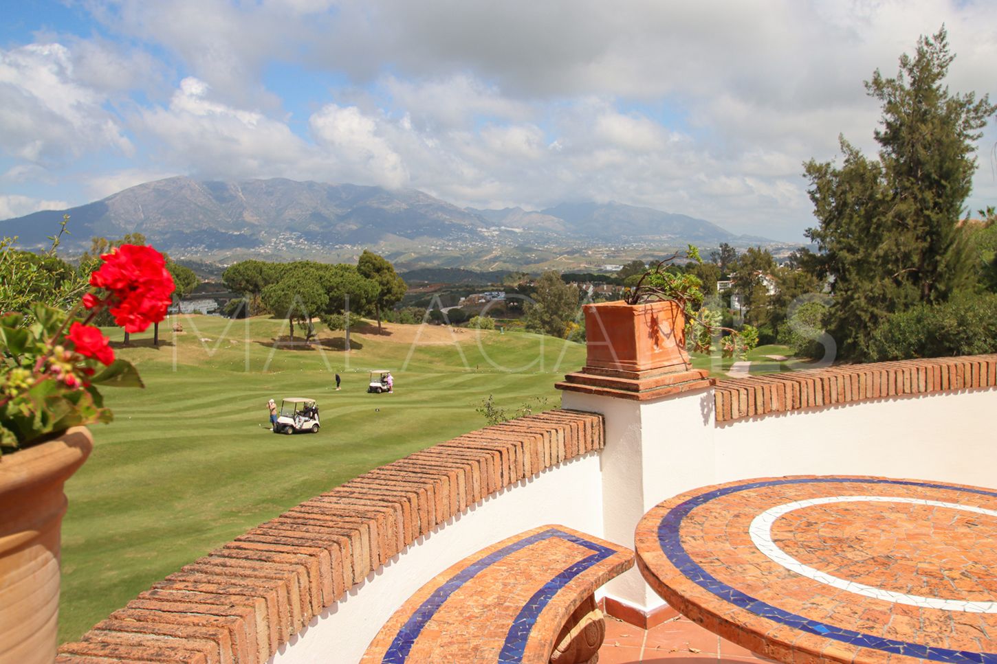 Se vende villa in Cala de Mijas with 4 bedrooms