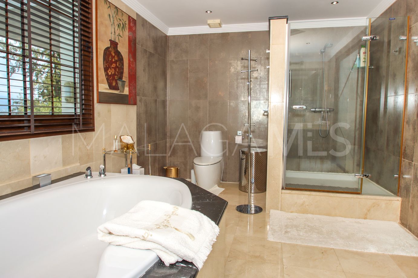 Se vende villa in Cala de Mijas with 4 bedrooms