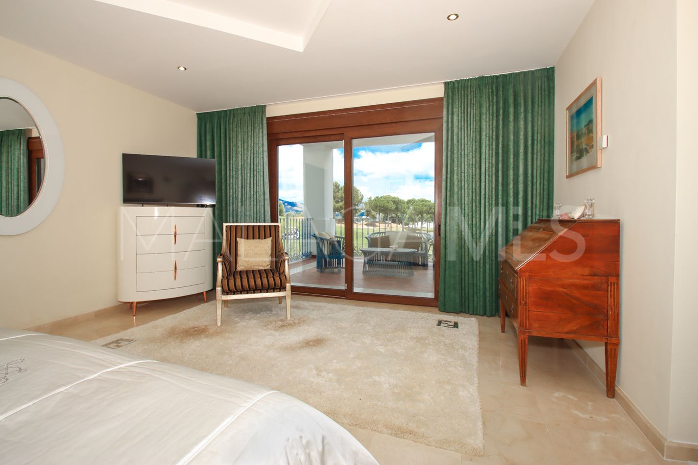 Se vende villa in Cala de Mijas with 4 bedrooms