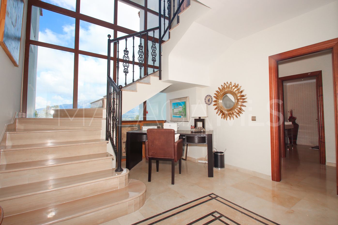 Se vende villa in Cala de Mijas with 4 bedrooms