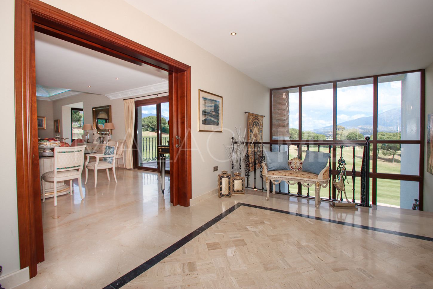 Se vende villa in Cala de Mijas with 4 bedrooms