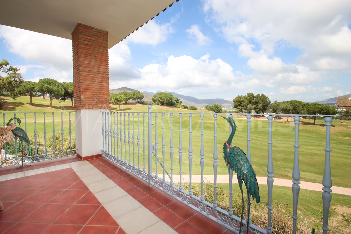 Se vende villa in Cala de Mijas with 4 bedrooms