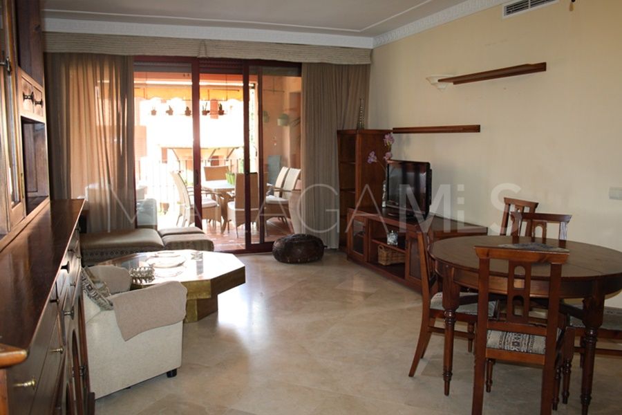 4 bedrooms apartment for sale in Marbella East