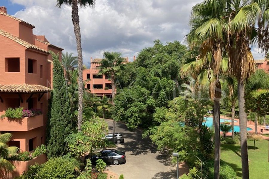 4 bedrooms apartment for sale in Marbella East