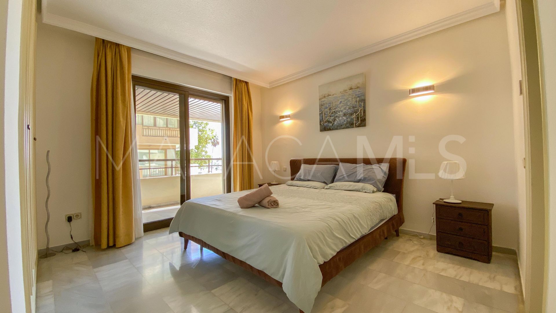 Apartment for sale in Marbella City with 3 bedrooms