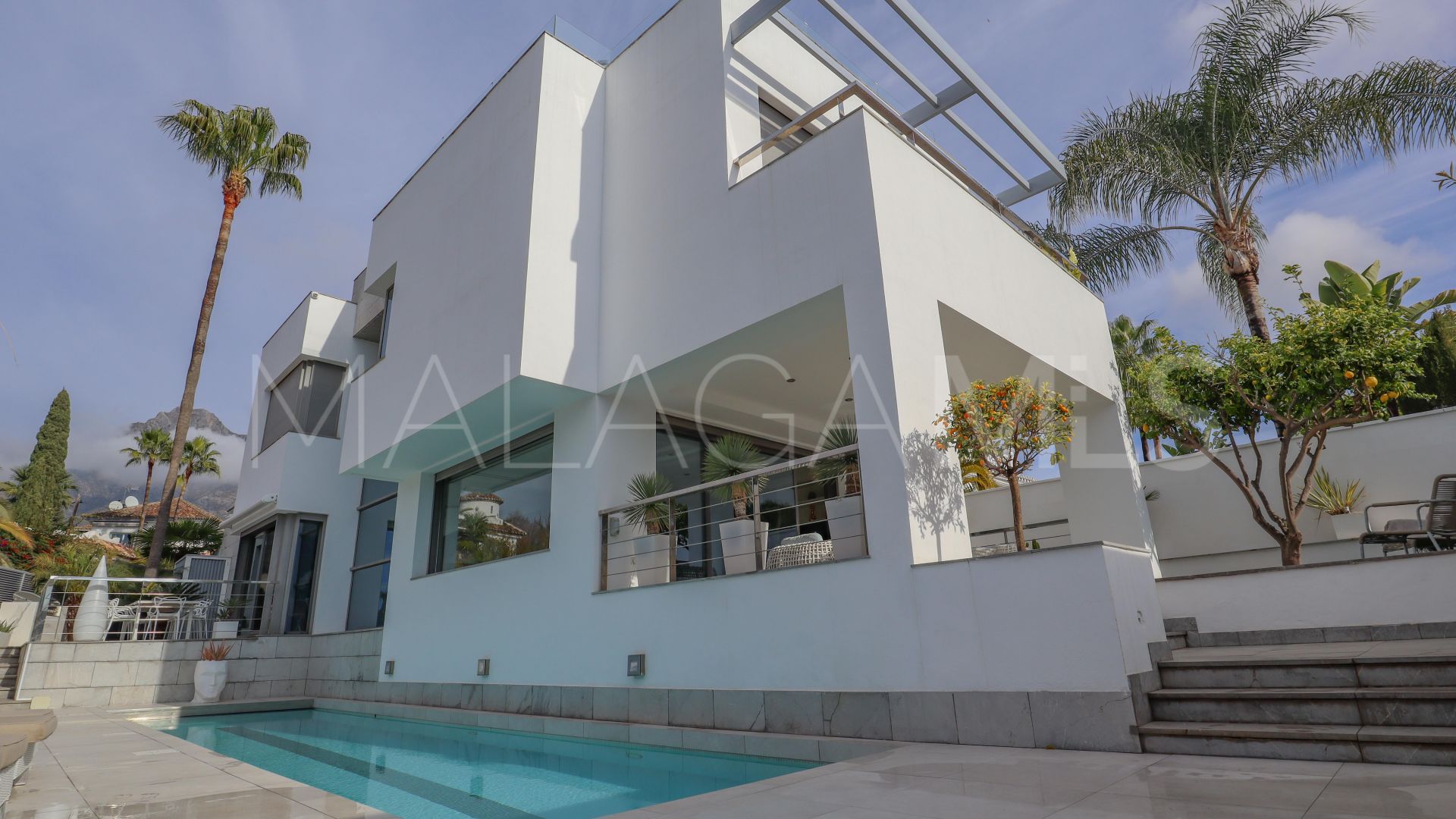 Villa for sale in Marbella Golden Mile