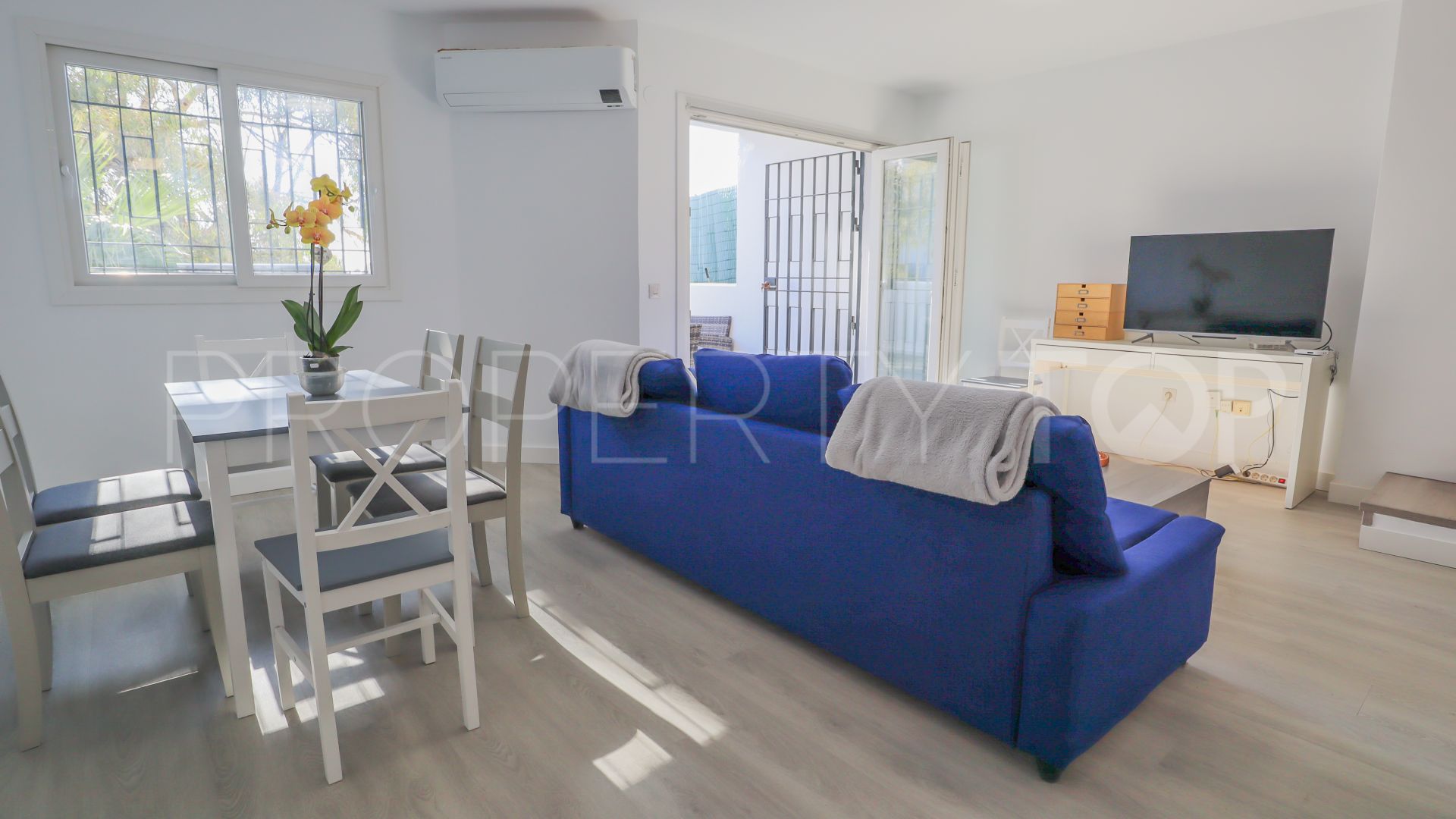 Duplex planta baja en venta con 3 dormitorios en Nueva Andalucia