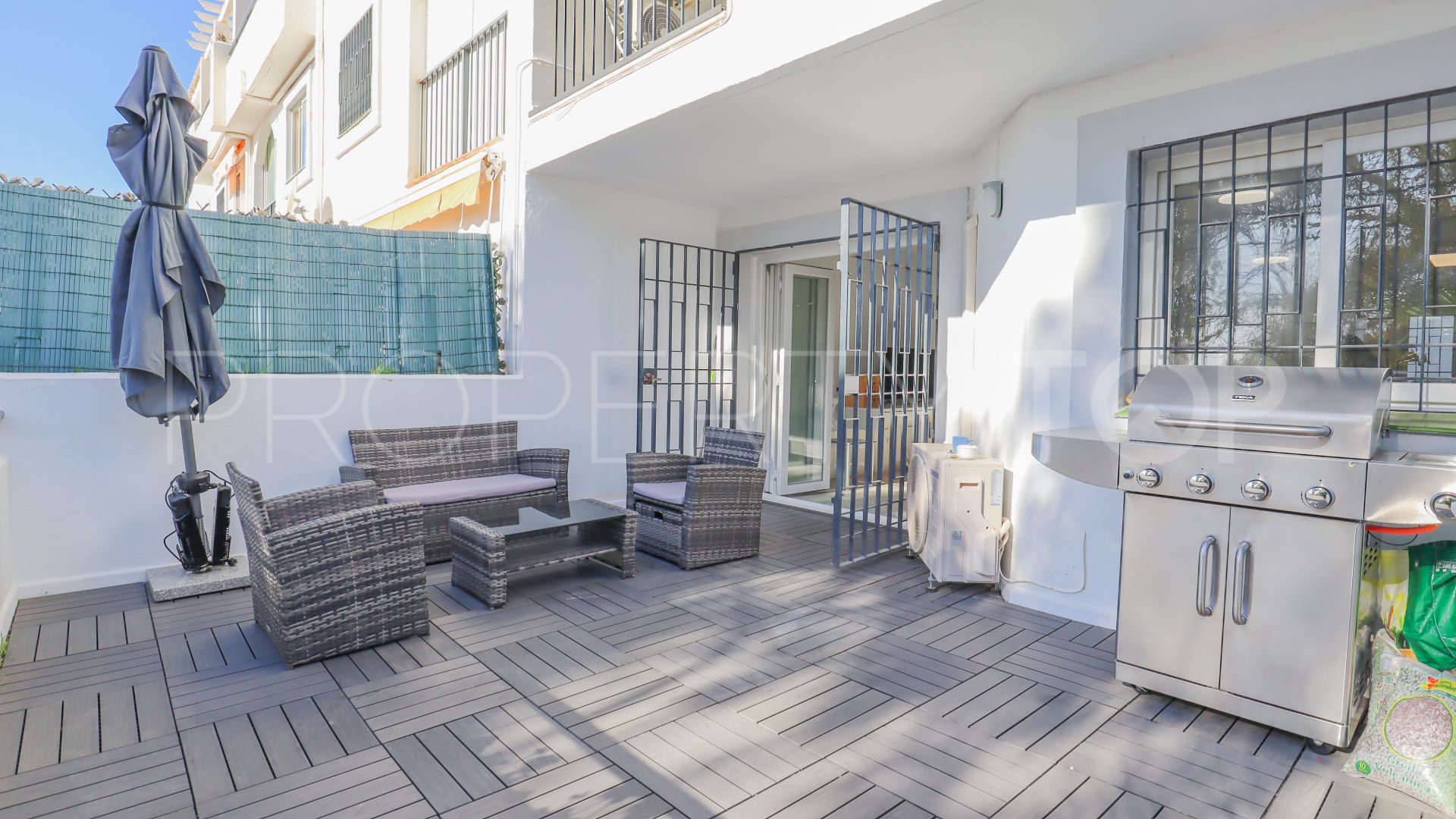 Duplex planta baja en venta con 3 dormitorios en Nueva Andalucia