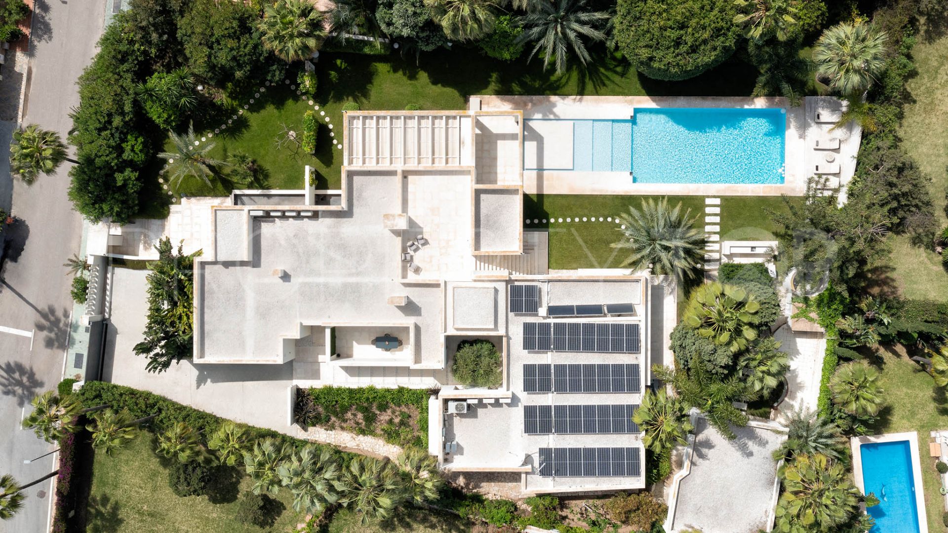 Villa en venta en Marbella Este de 5 dormitorios