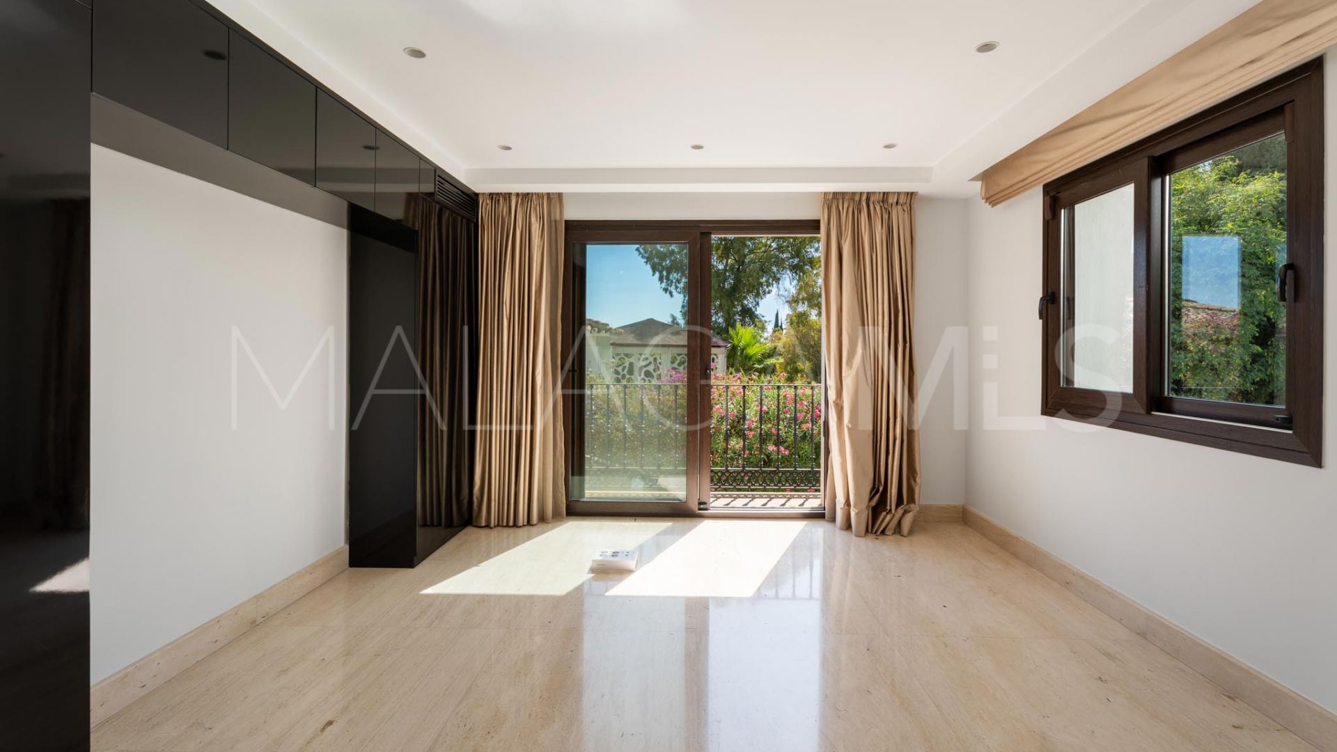 Villa for sale in El Herrojo