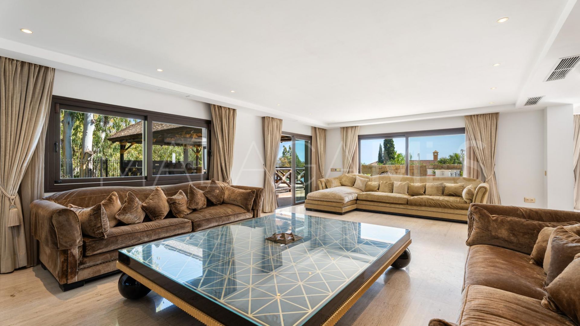 Villa for sale in El Herrojo