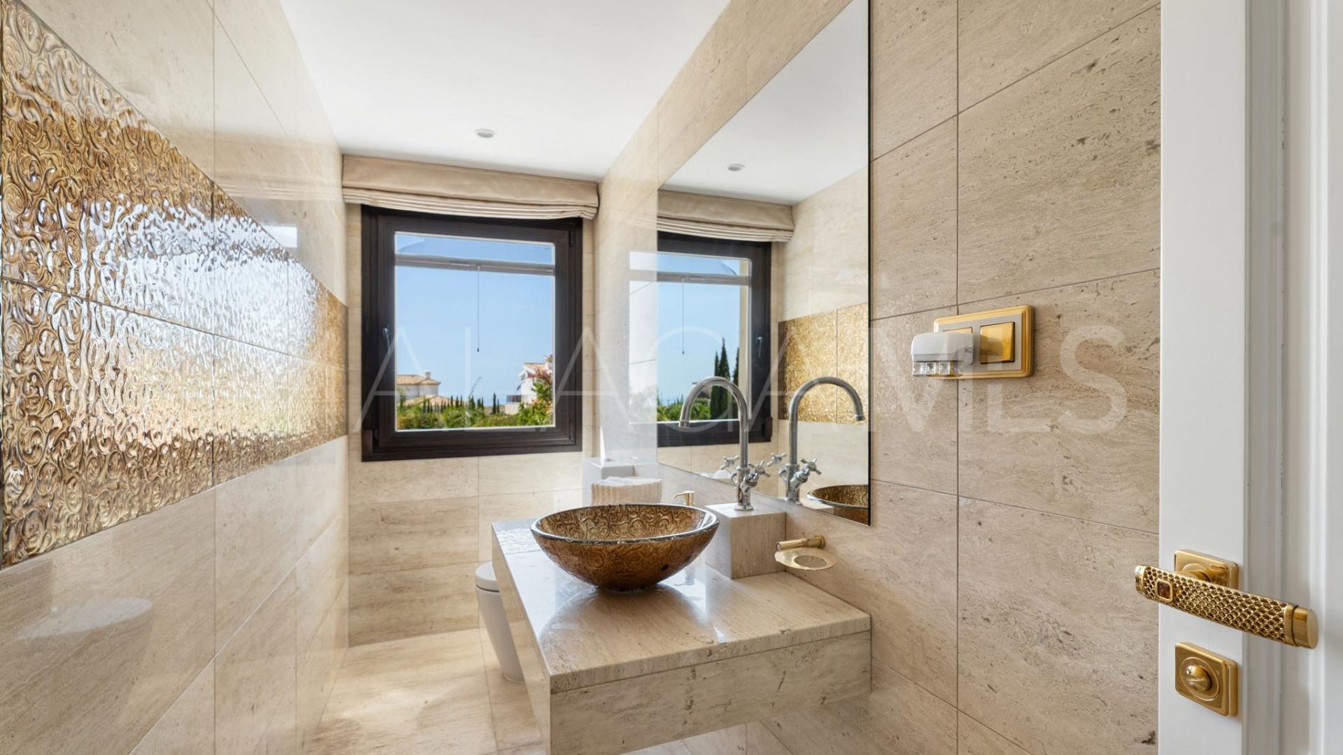 Villa for sale in El Herrojo