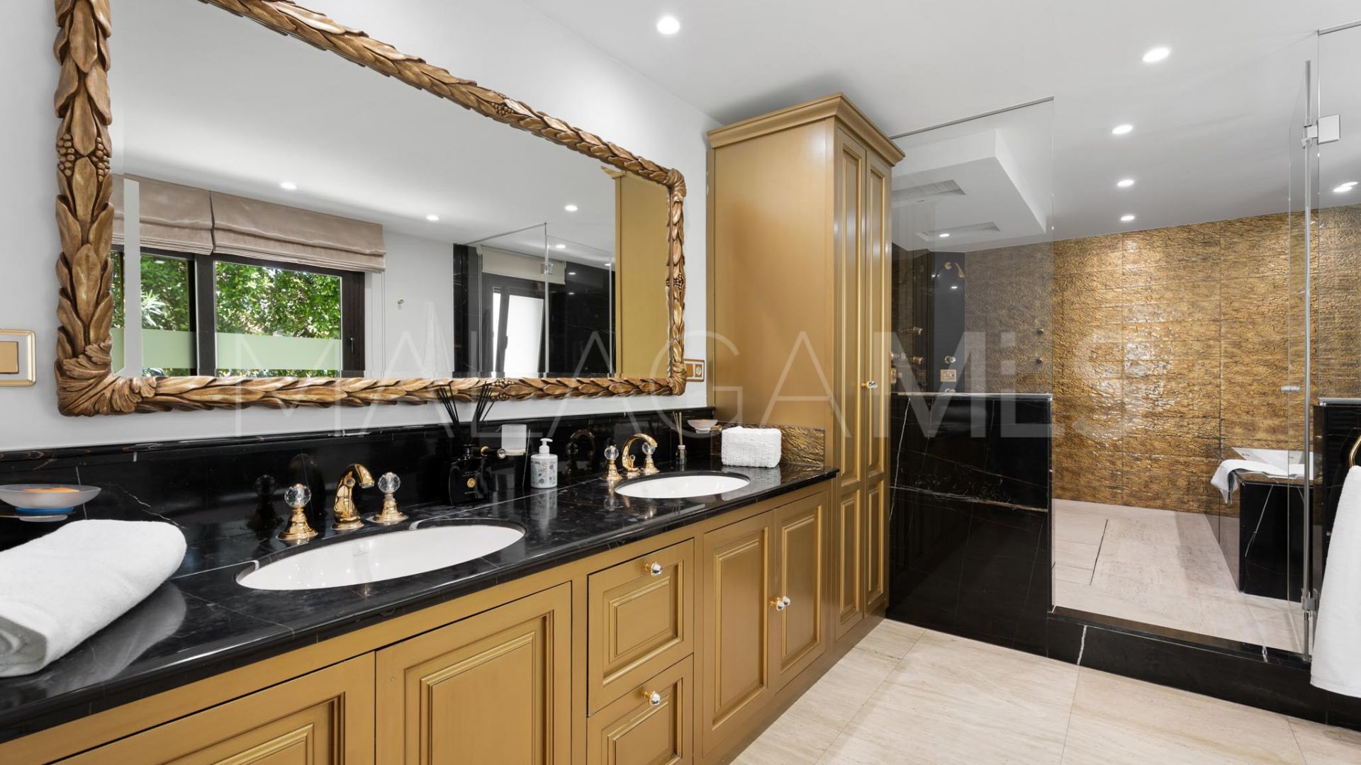 Villa for sale in El Herrojo