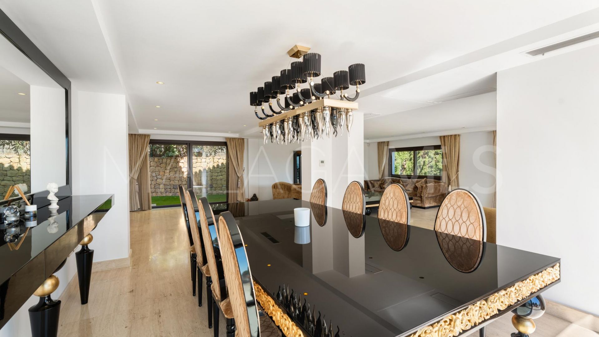 Villa for sale in El Herrojo