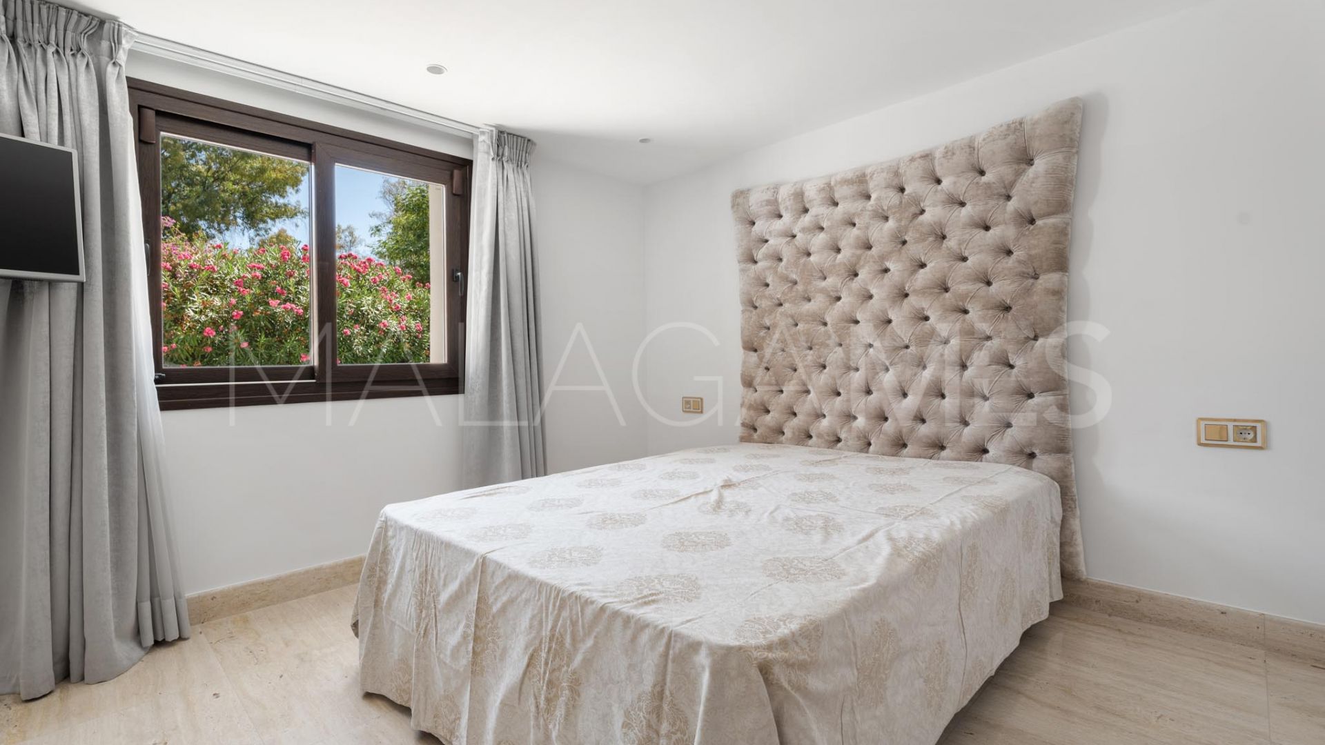 Villa for sale in El Herrojo