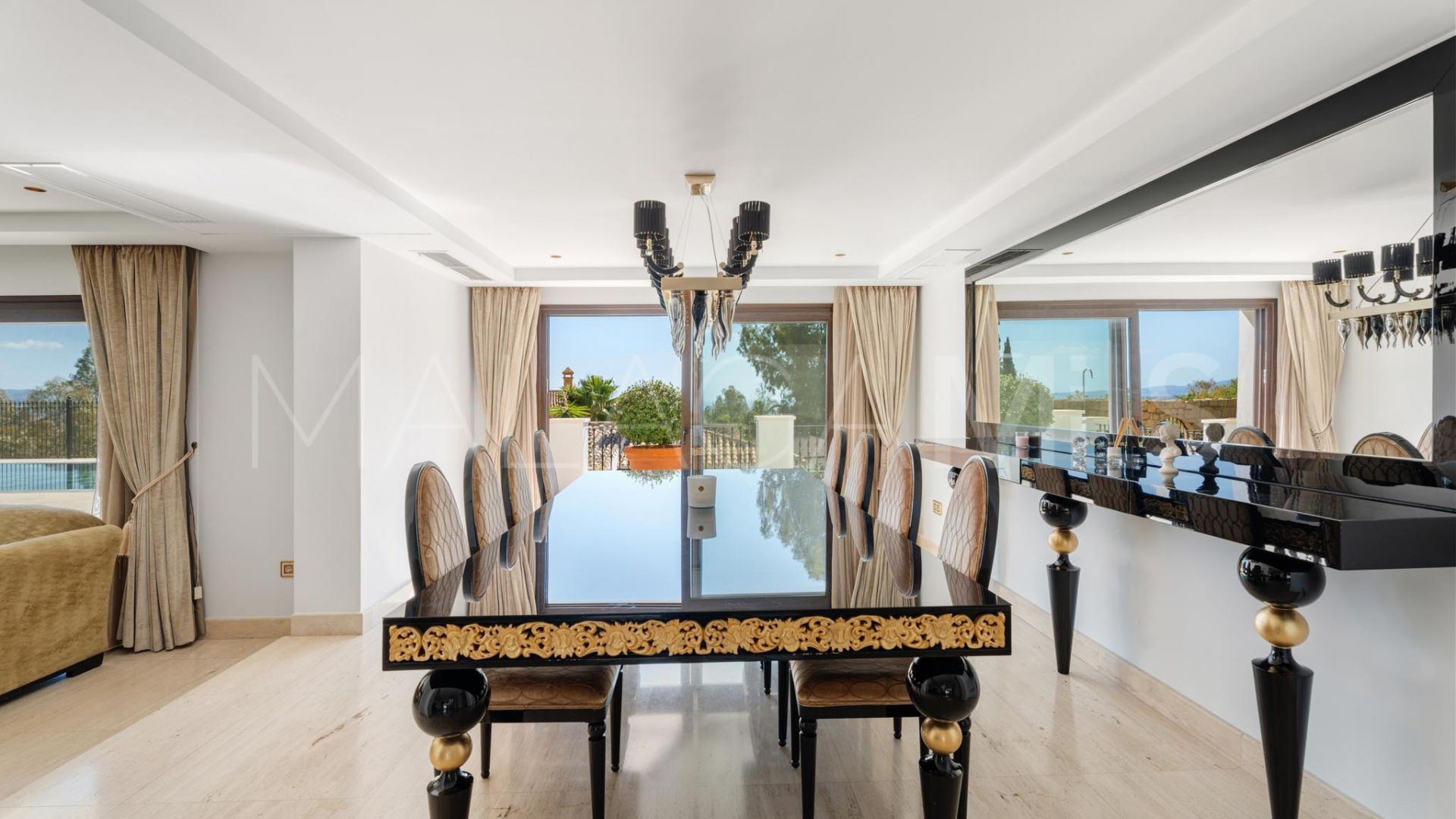 Villa for sale in El Herrojo