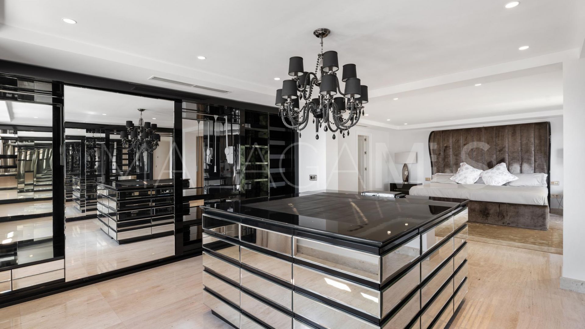 Villa for sale in El Herrojo