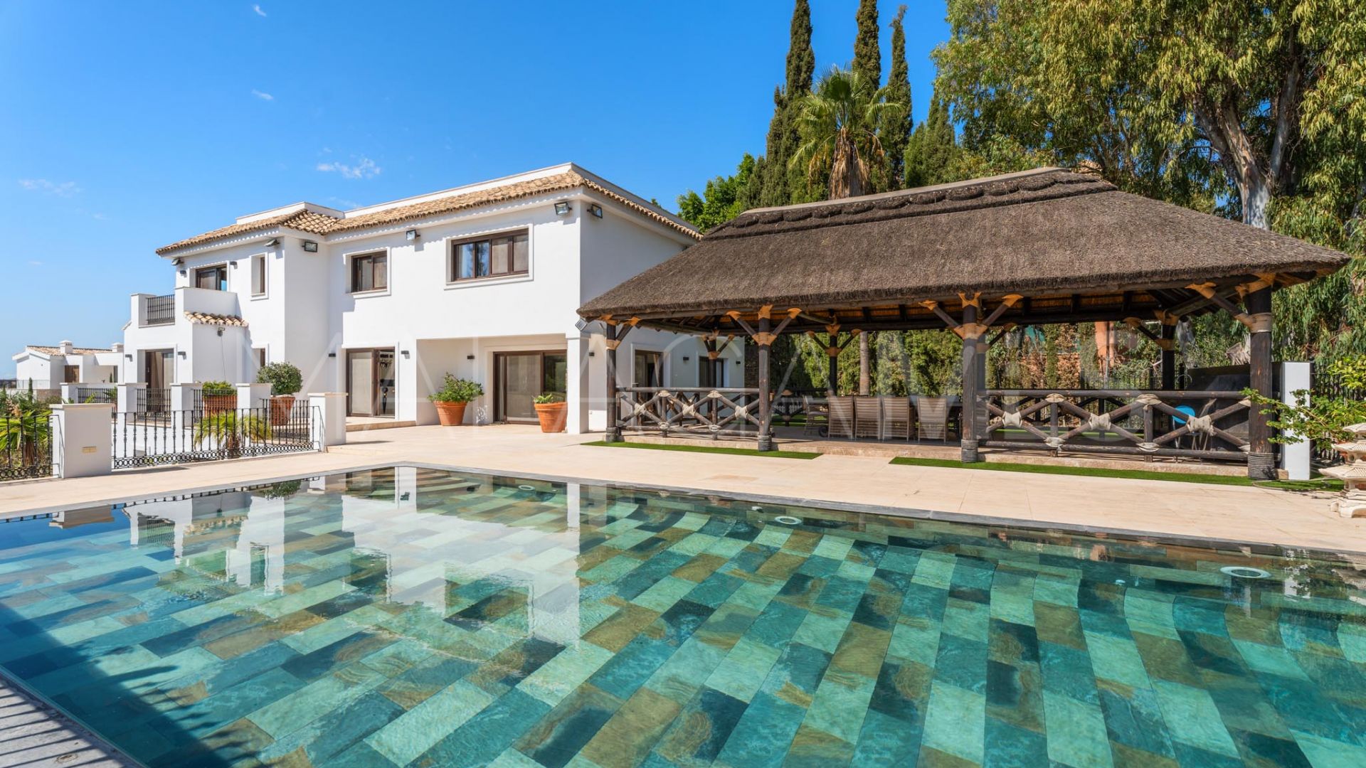 Villa for sale in El Herrojo