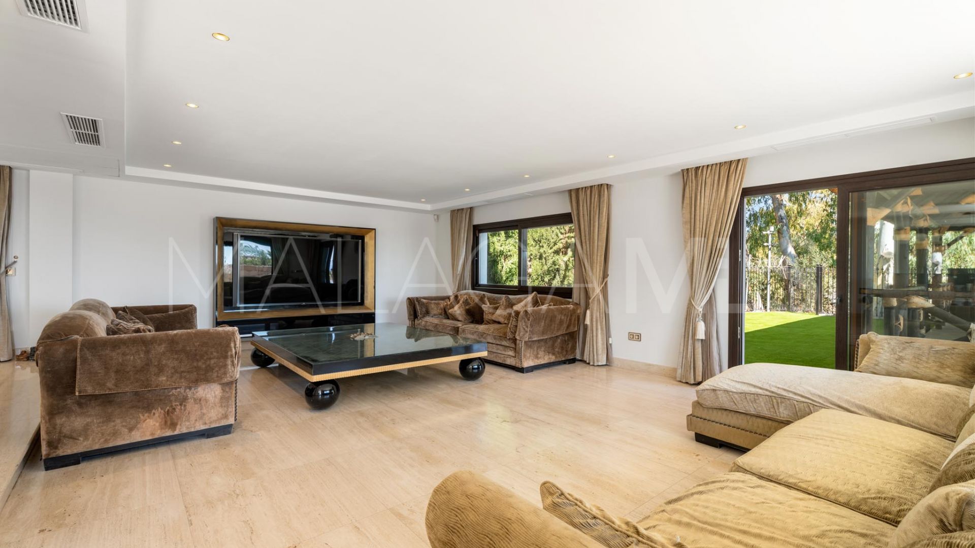 Villa for sale in El Herrojo