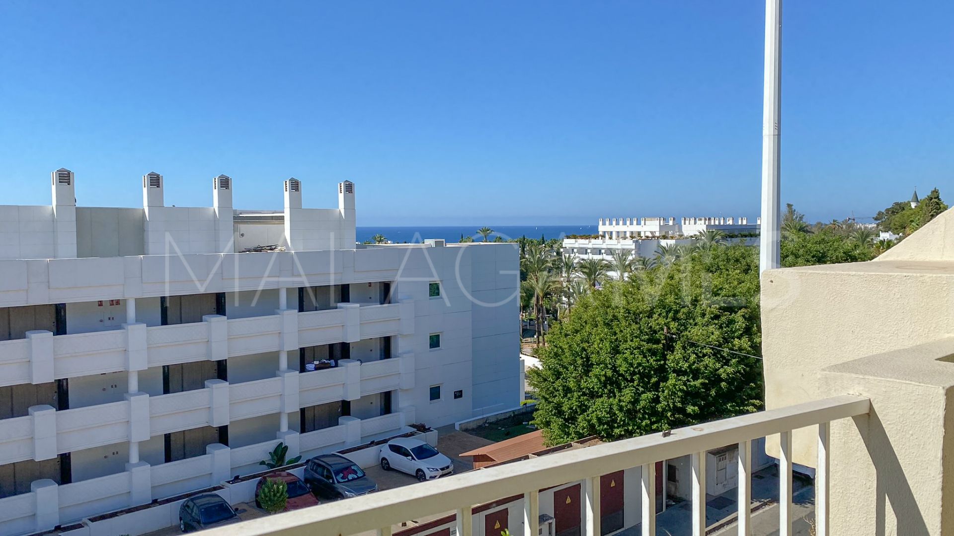 Atico duplex de 2 bedrooms for sale in Marbella Golden Mile