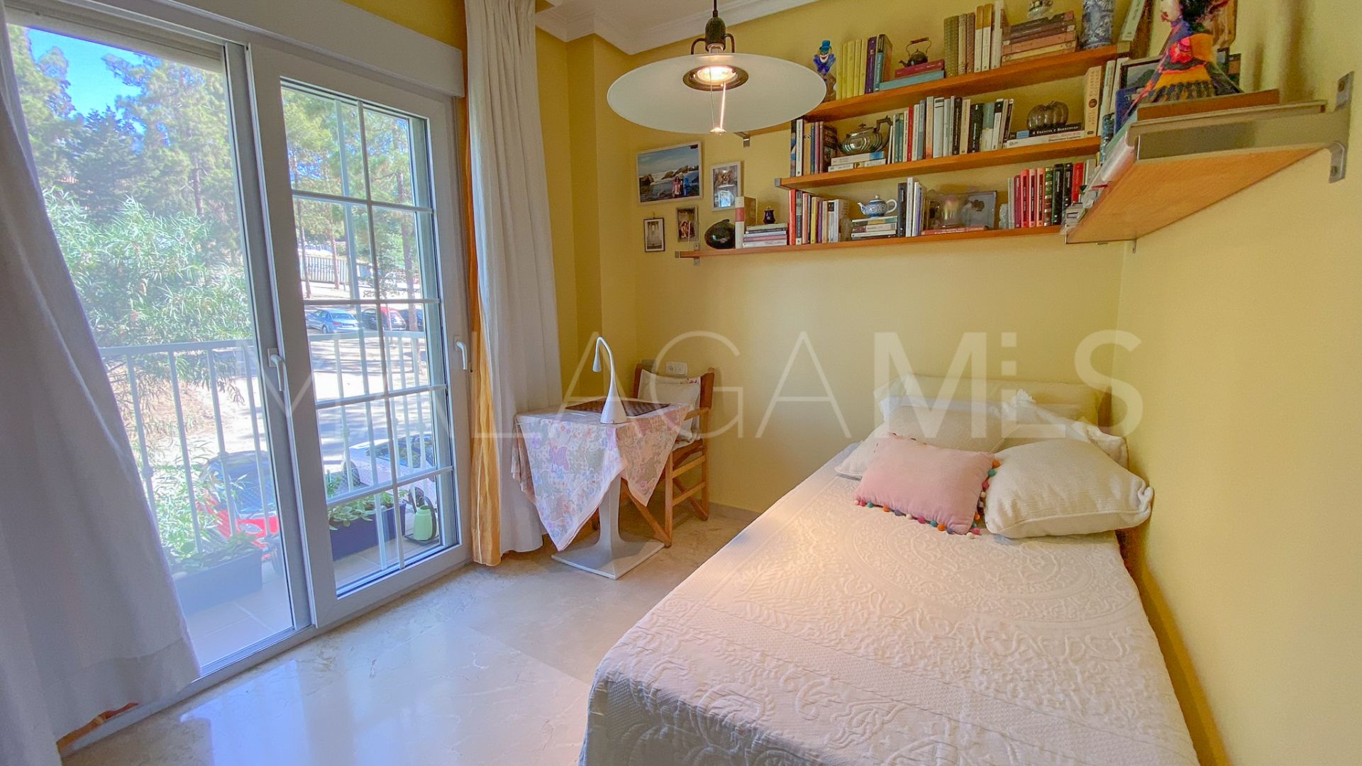 Atico duplex de 2 bedrooms for sale in Marbella Golden Mile