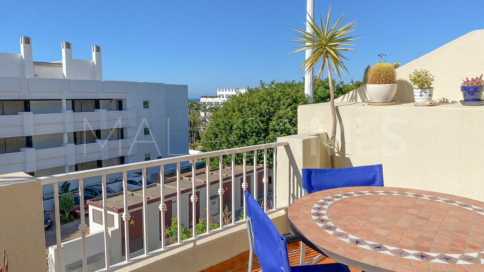 Zweistöckiges penthouse for sale in Marbella Goldene Meile