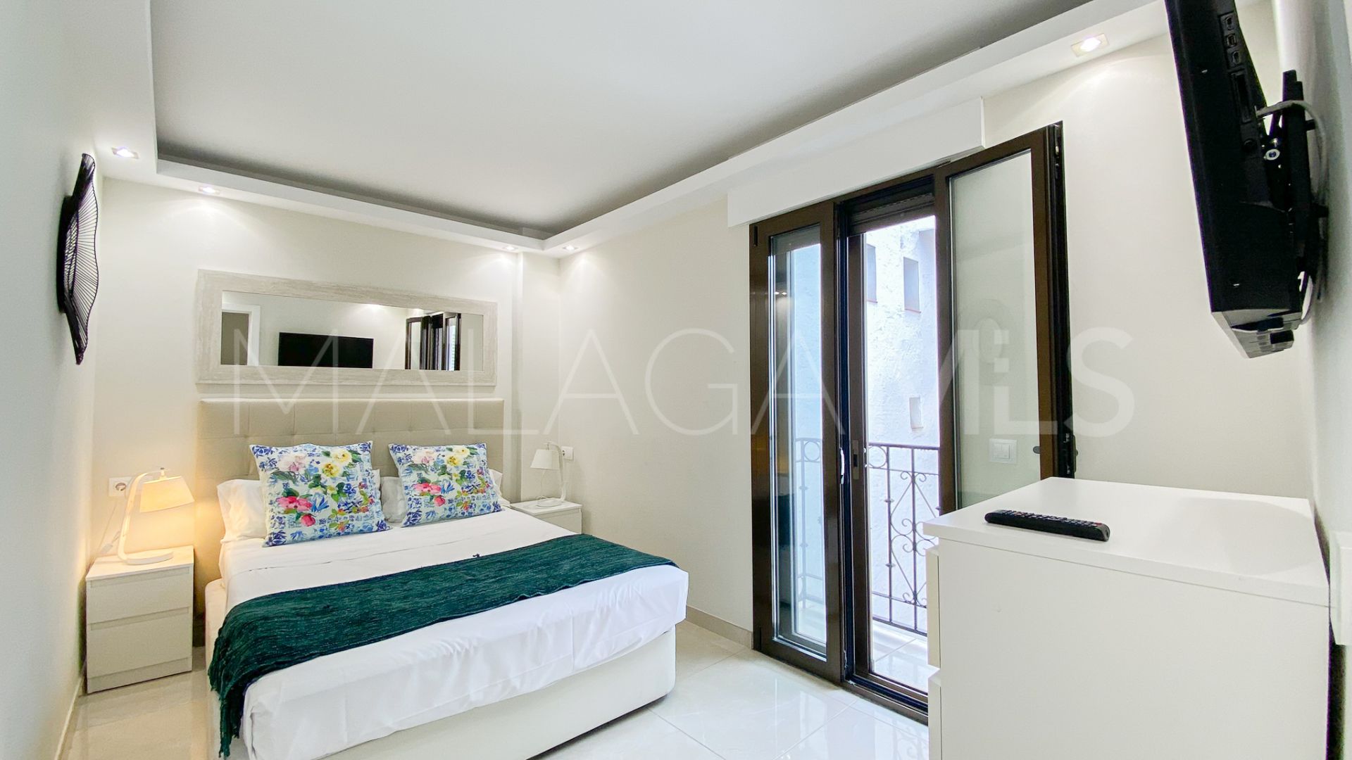 Wohnung for sale in Marbella - Puerto Banus