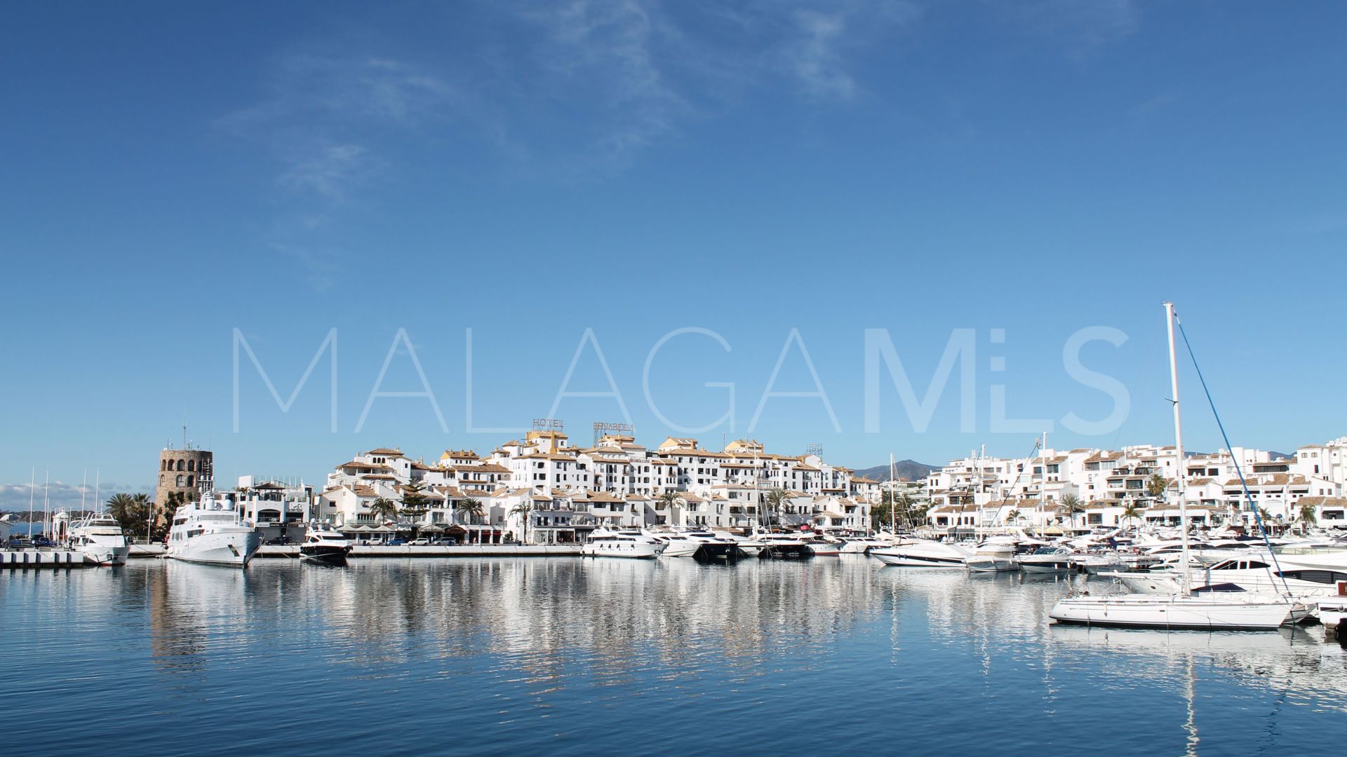 Wohnung for sale in Marbella - Puerto Banus