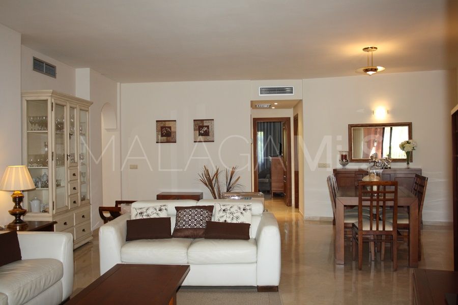 Apartamento a la venta with 3 bedrooms in Marbella Este