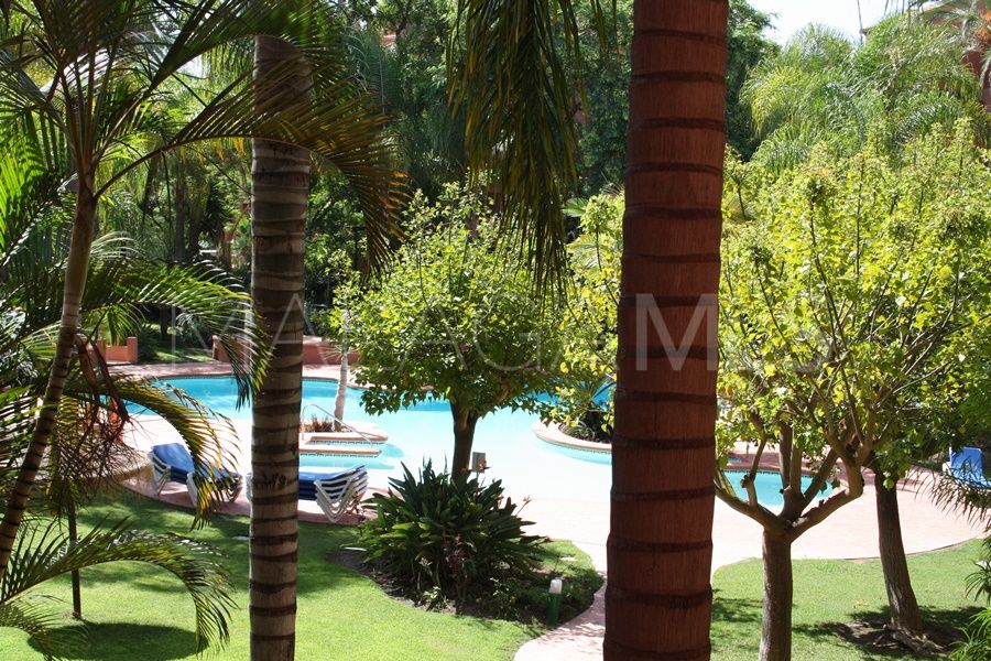 Apartamento a la venta with 3 bedrooms in Marbella Este
