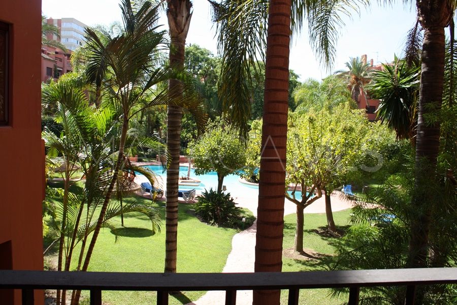 Apartamento a la venta with 3 bedrooms in Marbella Este