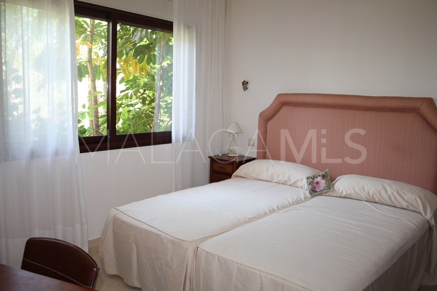 Apartamento a la venta with 3 bedrooms in Marbella Este