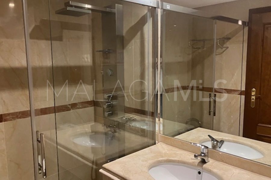 Apartamento a la venta with 3 bedrooms in Marbella Este
